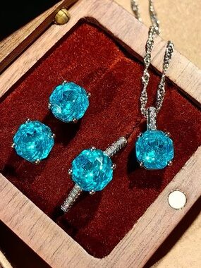 The aqua blue floral fantasy cut jewelry Set